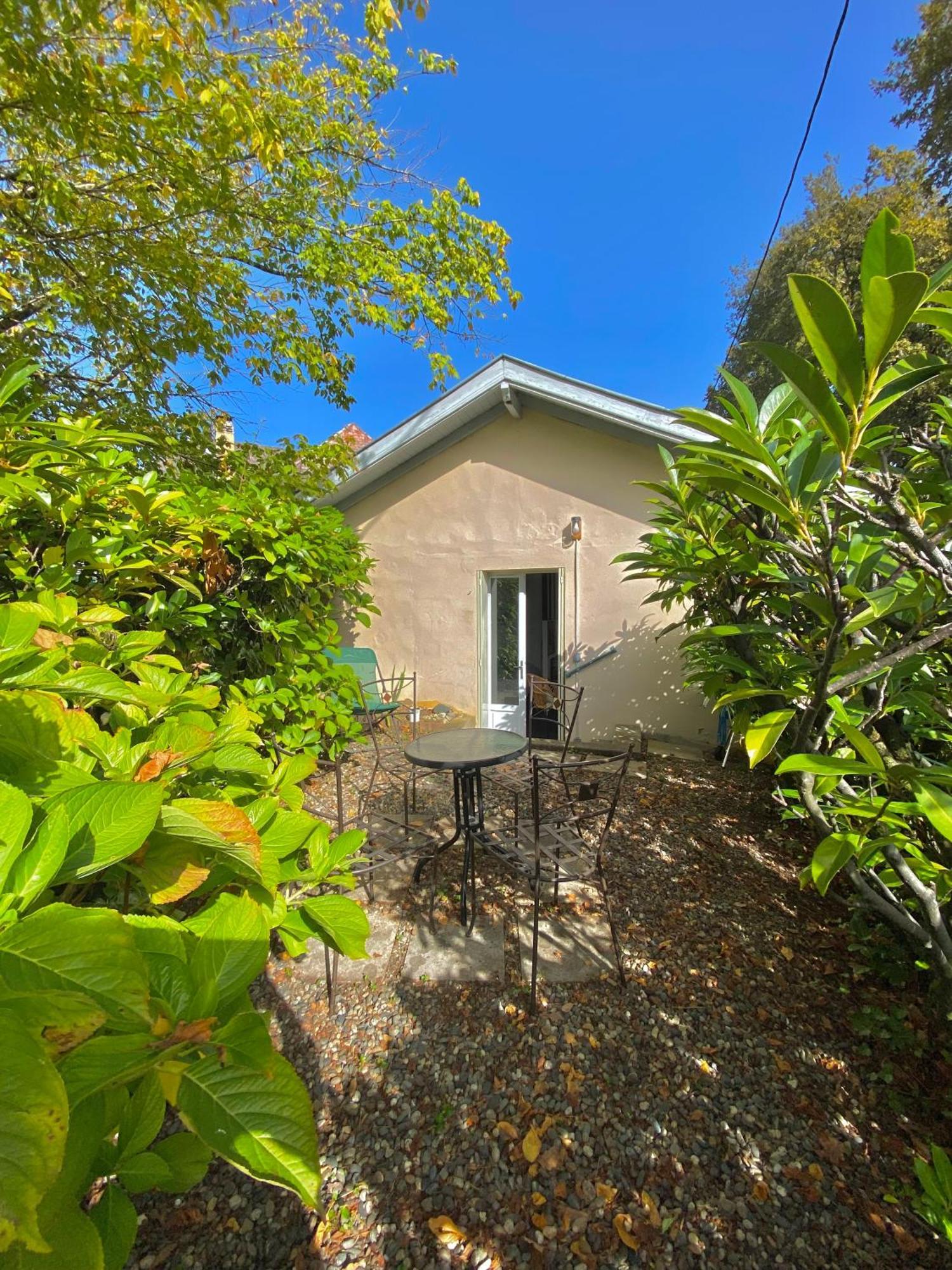 Agreable Petit Gite Avec Piscine Et Jardinet Salies-de-Béarn Exterior foto