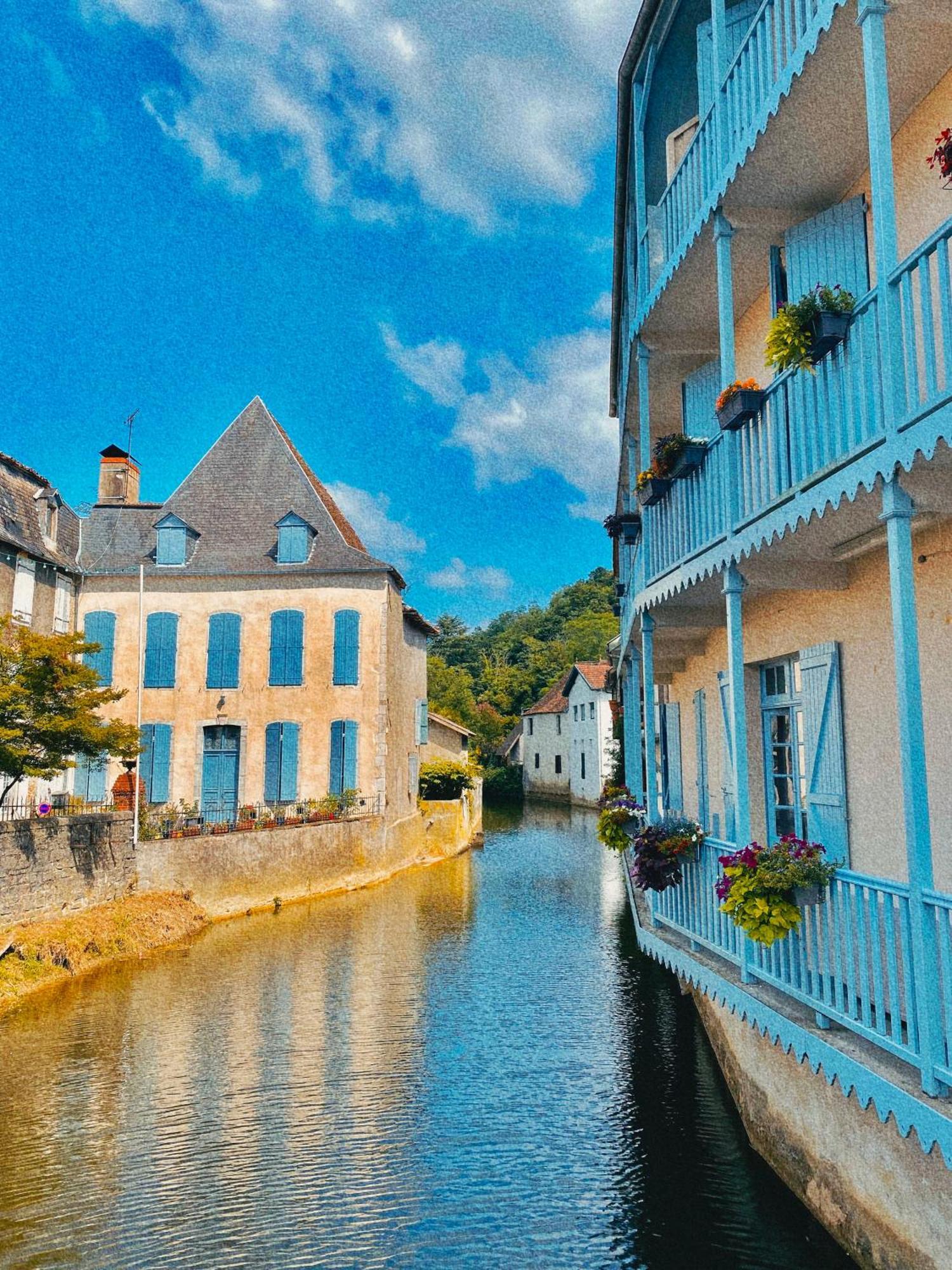 Agreable Petit Gite Avec Piscine Et Jardinet Salies-de-Béarn Exterior foto